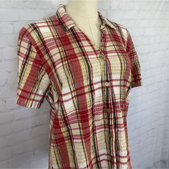 ⭐ 3/$15 Lemon Grass Large Cream Red Plaid Crinkle Short Sleeve Button Up Shirt - Picture 4 of 8
